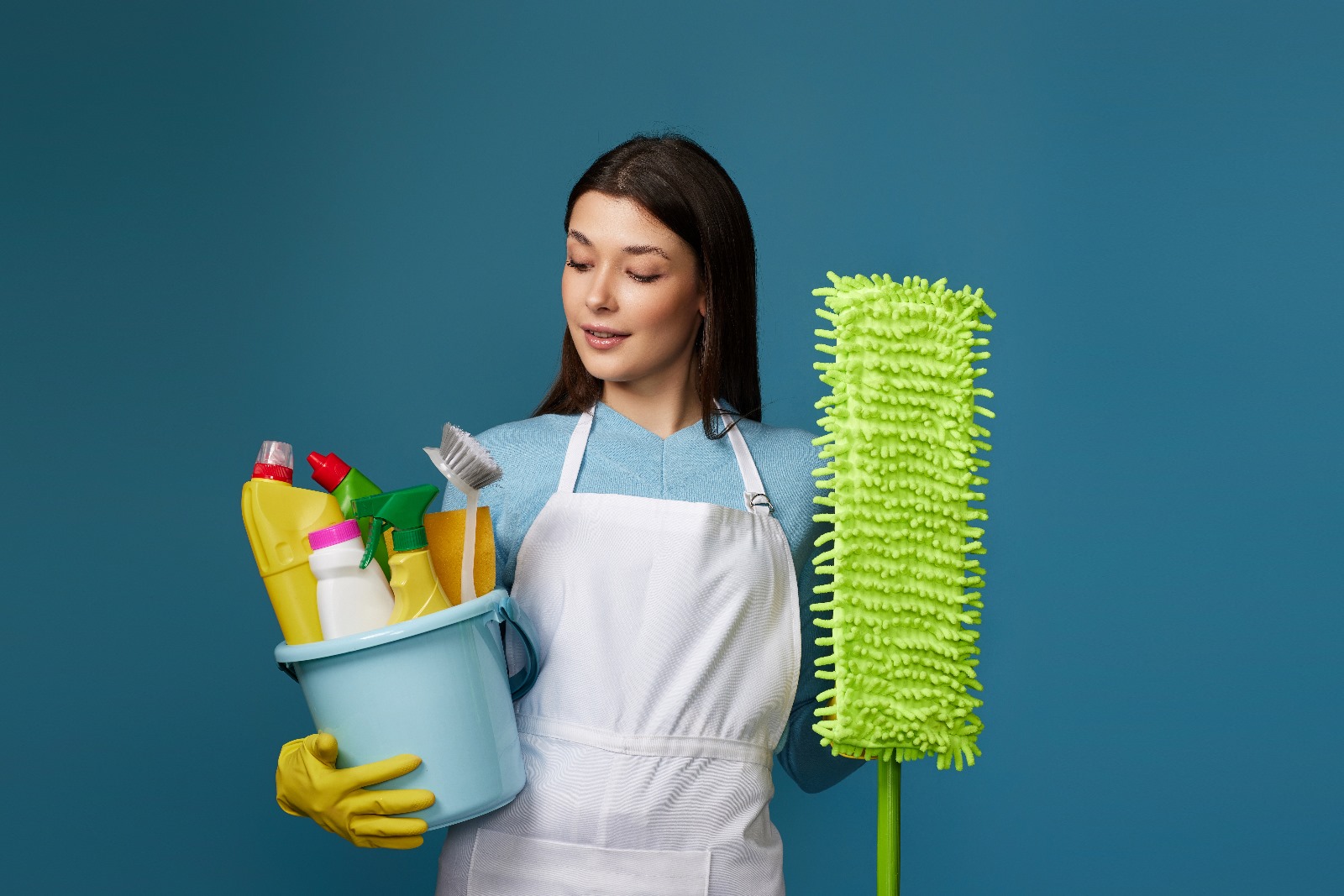 Charlotte’s Spring Cleaning Guide: Tips and Tricks for a Fresh Start